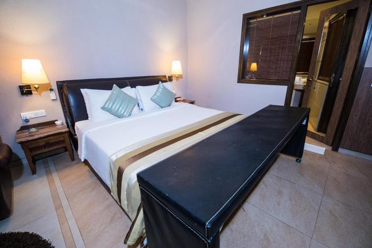 Hotel Le Cypress Bareilly Dış mekan fotoğraf