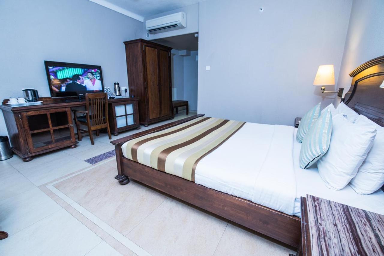 Hotel Le Cypress Bareilly Dış mekan fotoğraf
